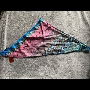Missoni Triangular scarf